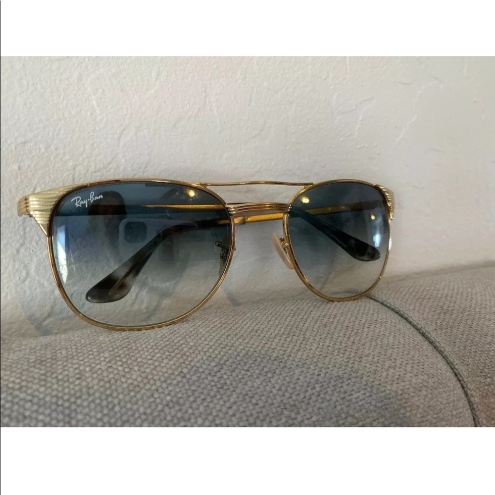 Blue Tinted Woman’s Ray-Ban Sunglasses